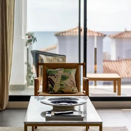 Апартаменты Fabulous Seaview Манилва
