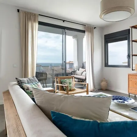 Fabulous Seaview Манилва